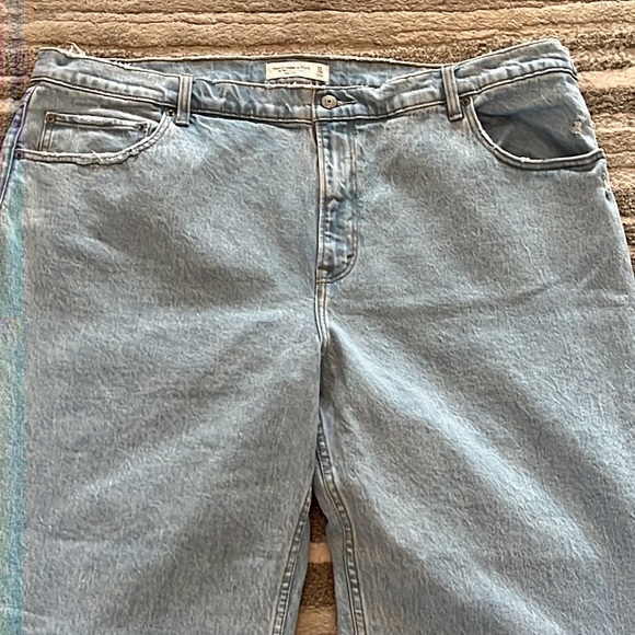 ABERCROMBIE & FITCH Curve Love High Rise 90s Relaxed Jean - Picture 11 of 13